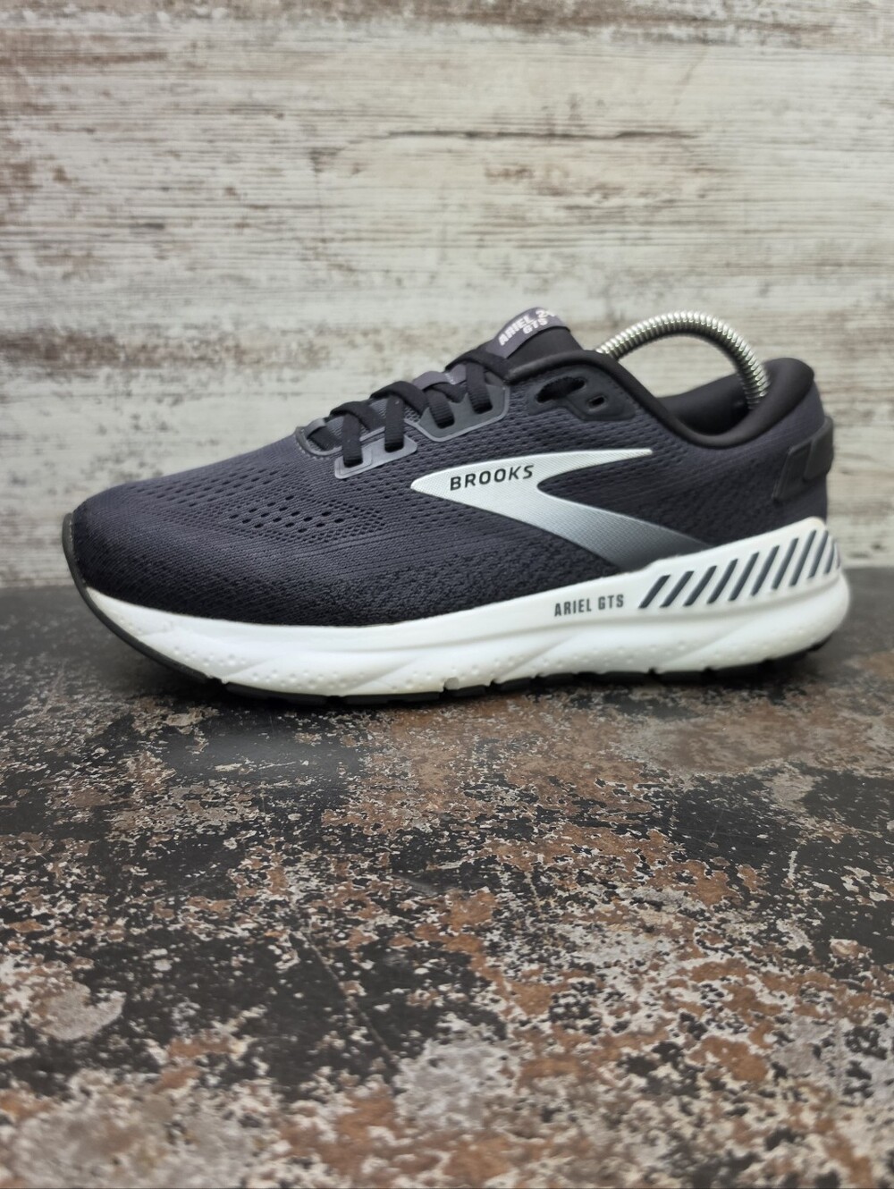 Womens Brooks Ariel GTS 24 Running Shoes Sz 9 2E Extra Wide Used VGC 1204142E016